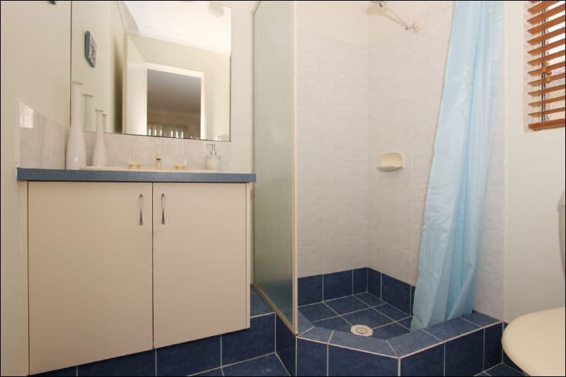 42 Lansdowne Entrance, CANNING VALE WA 6155, Canning Vale - Thumbnail 7