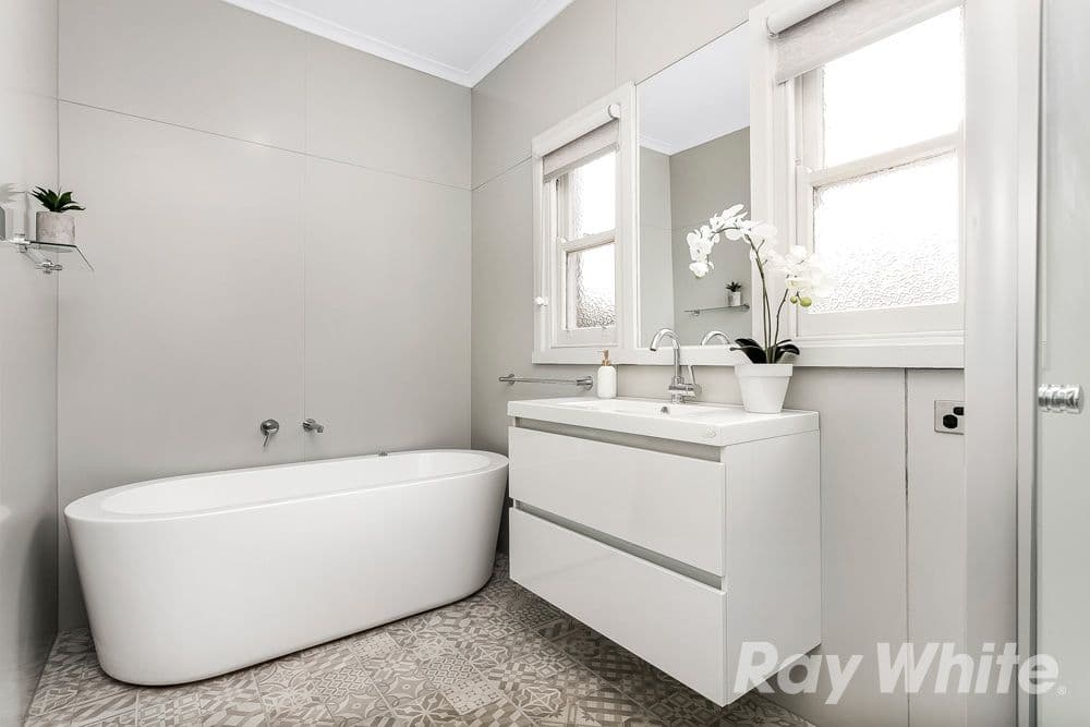 30 Goulburn Avenue, Reservoir VIC 3073, Reservoir - Thumbnail 7