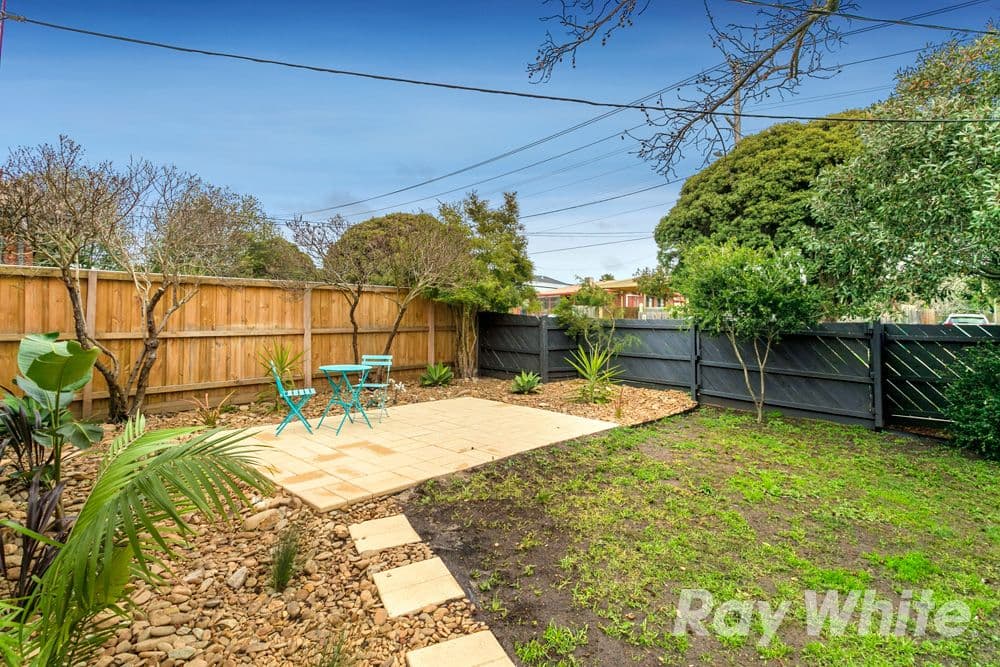 30 Goulburn Avenue, Reservoir VIC 3073, Reservoir - Thumbnail 8