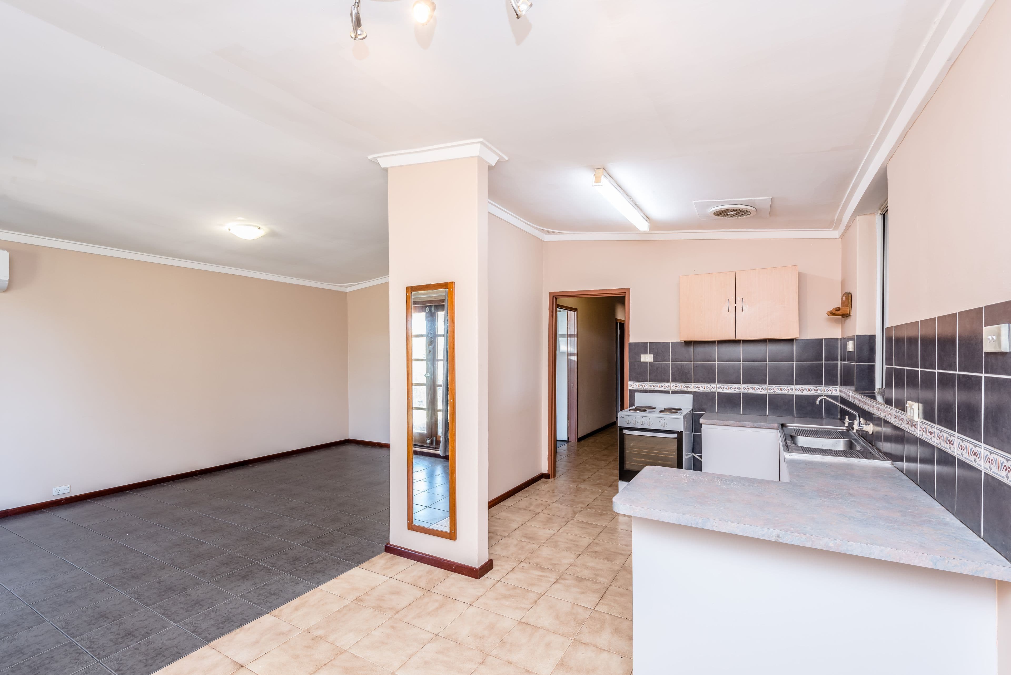 76 Dorothy Street, Geraldton WA 6530, Geraldton - Thumbnail 3
