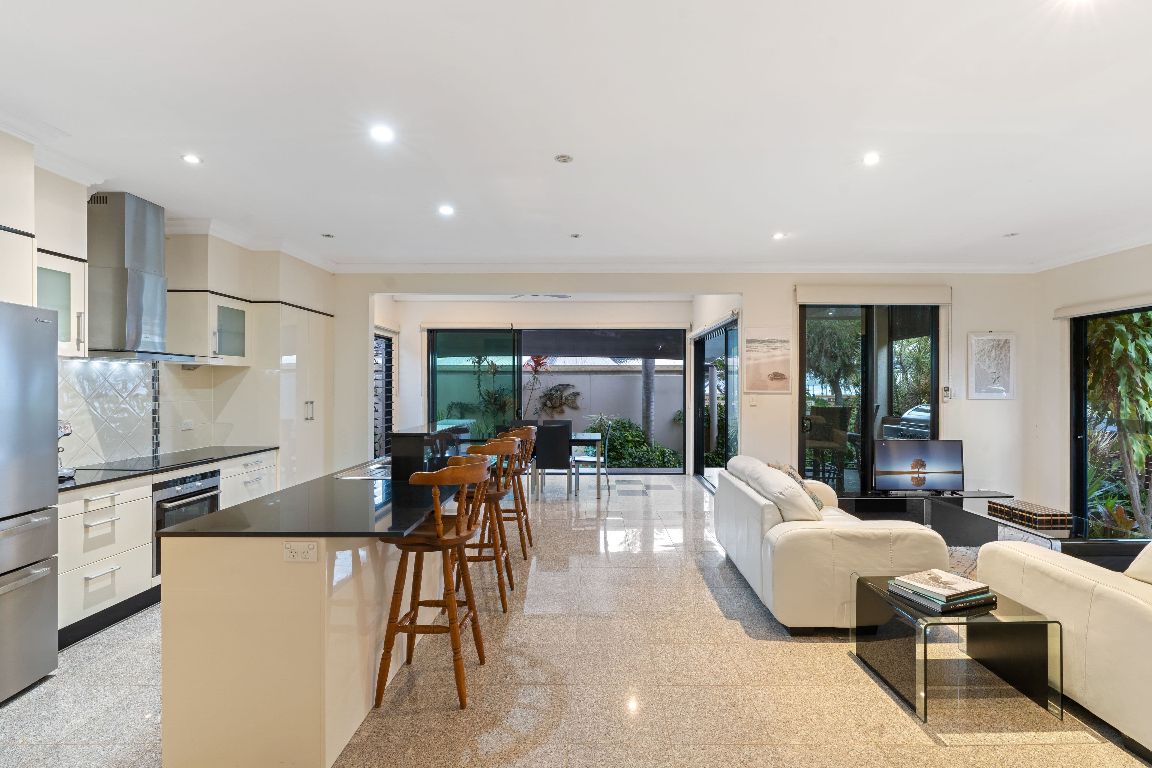 21 Third Avenue, Scarborough QLD 4020, Scarborough - Thumbnail 4