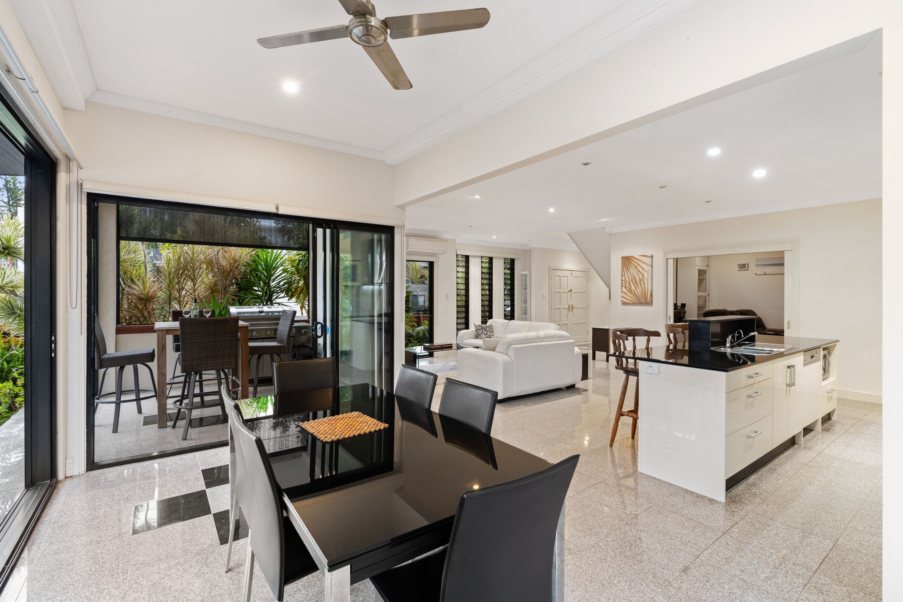 21 Third Avenue, Scarborough QLD 4020, Scarborough - Thumbnail 7