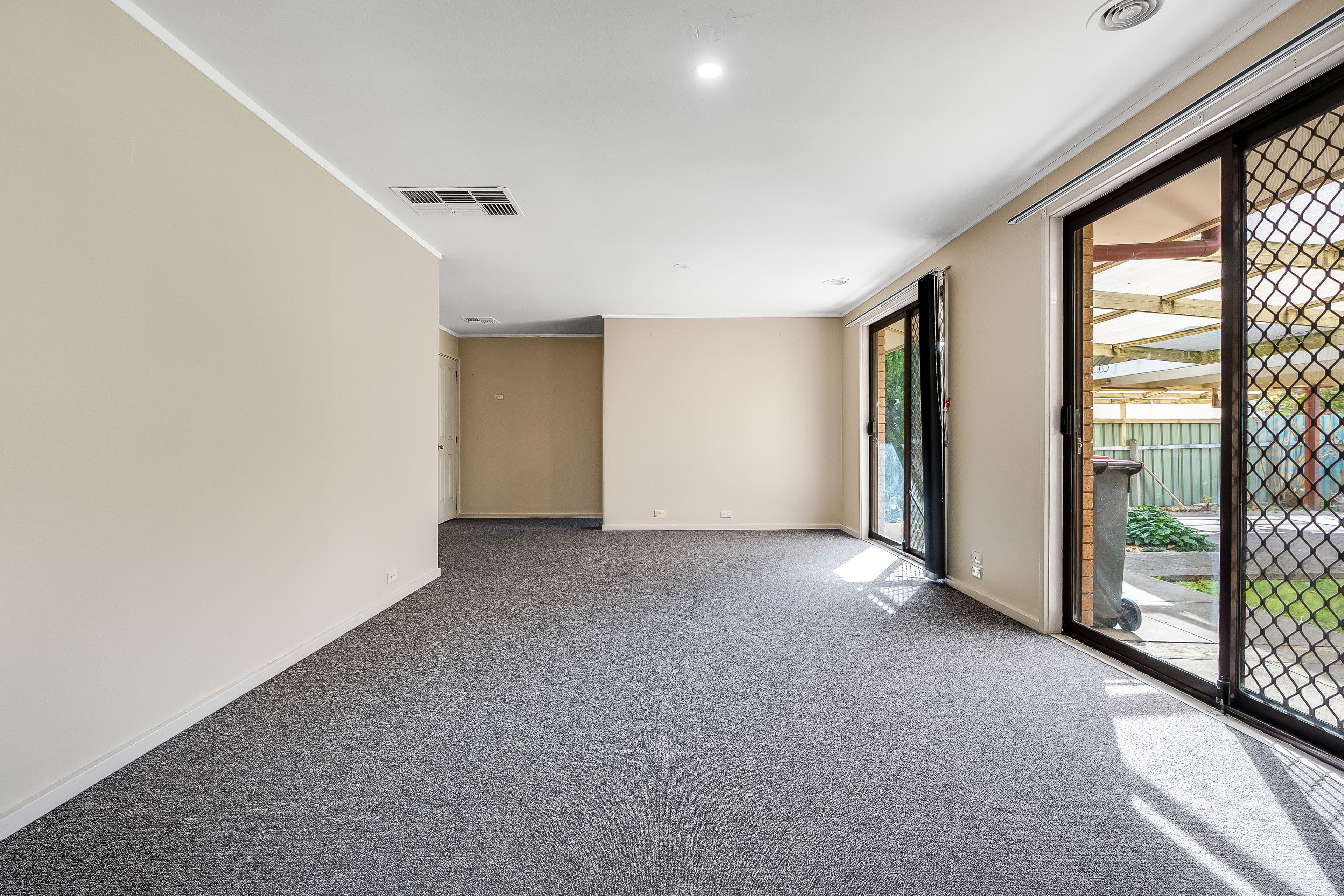 8 Goolagar Crescent, Springdale Heights NSW 2641, Springdale Heights - Thumbnail 5