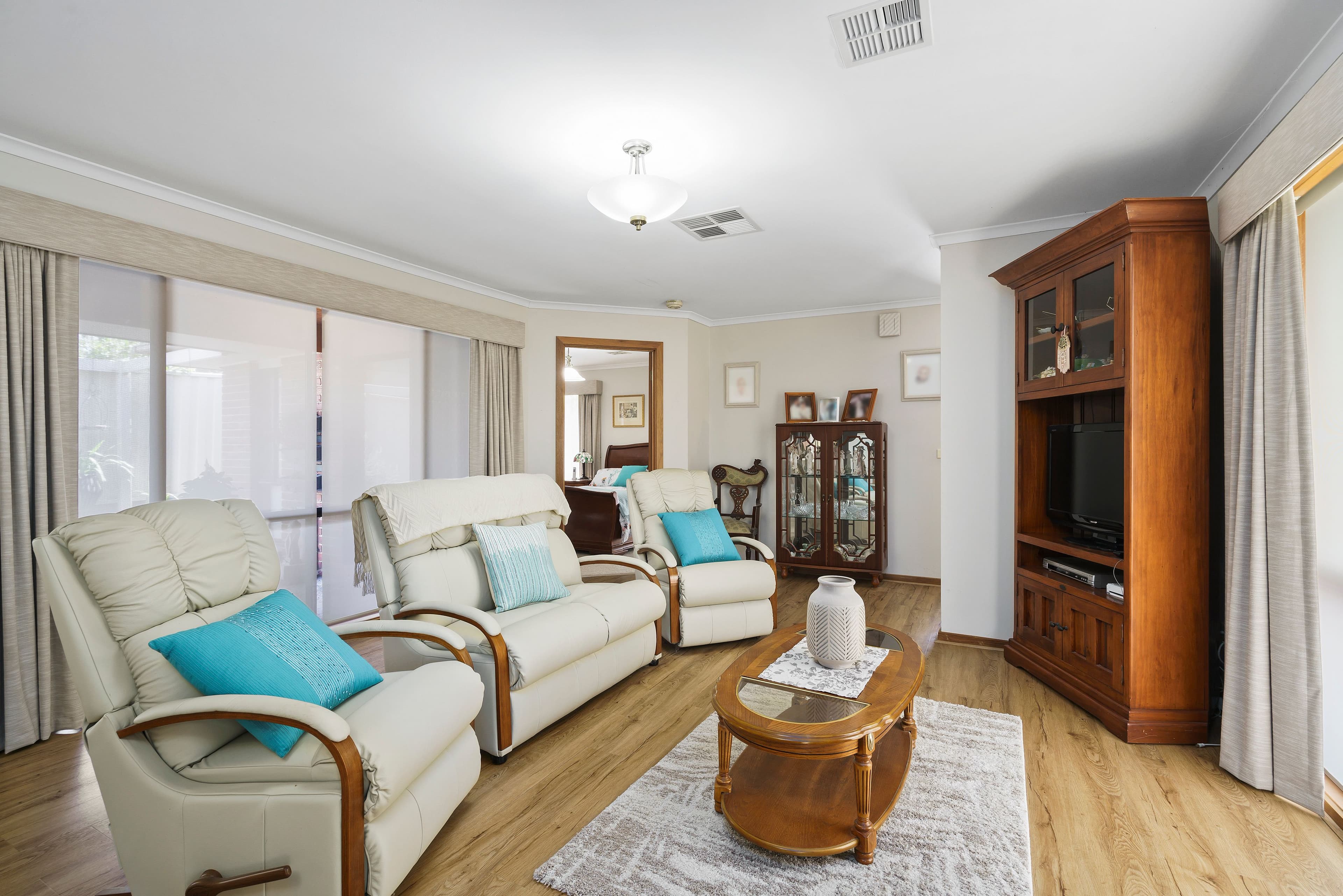 39 Balmoral Circuit, Sunbury VIC 3429, Sunbury - Thumbnail 2