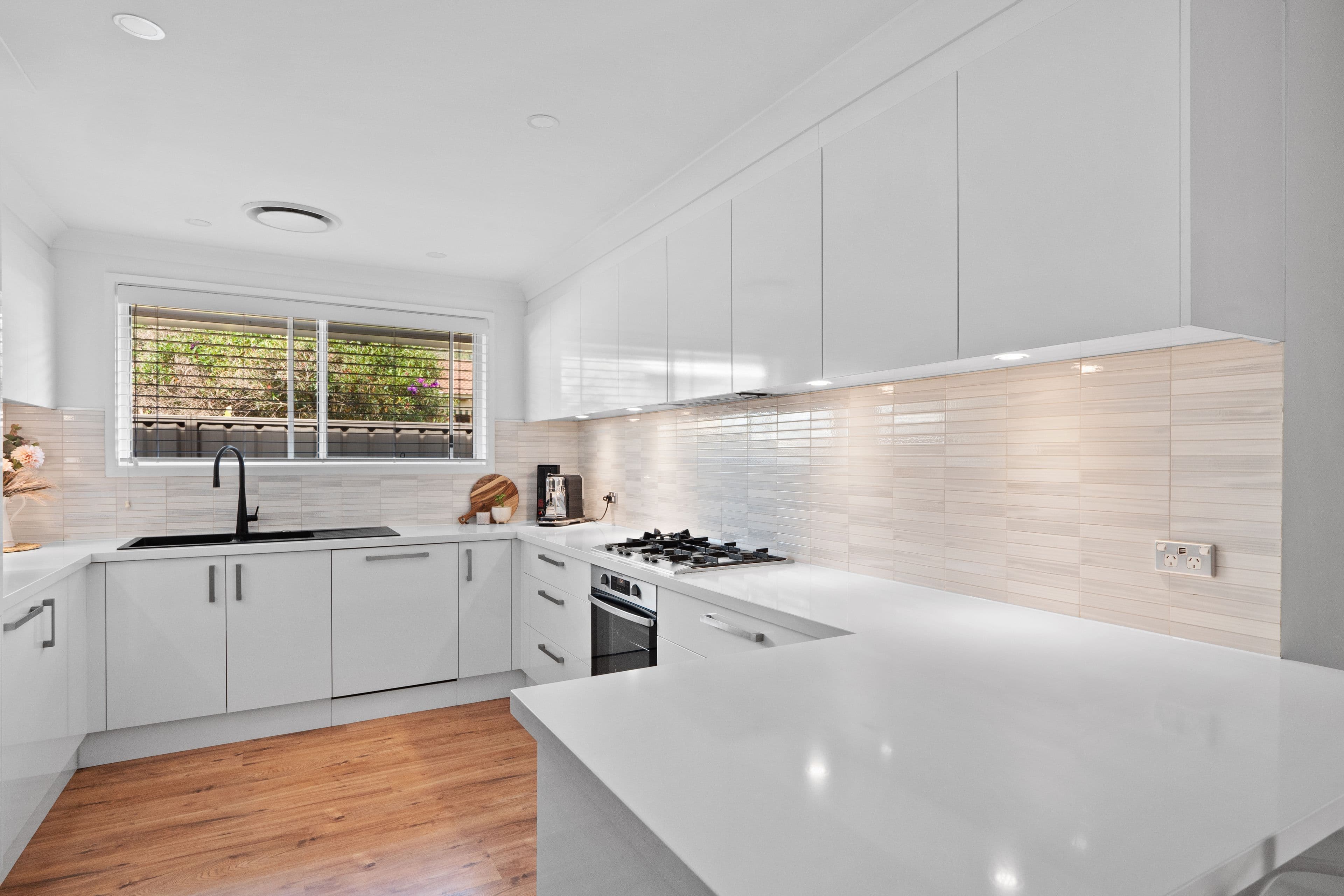 8 Hugo Place, Quakers Hill NSW 2763, Quakers Hill - Thumbnail 2