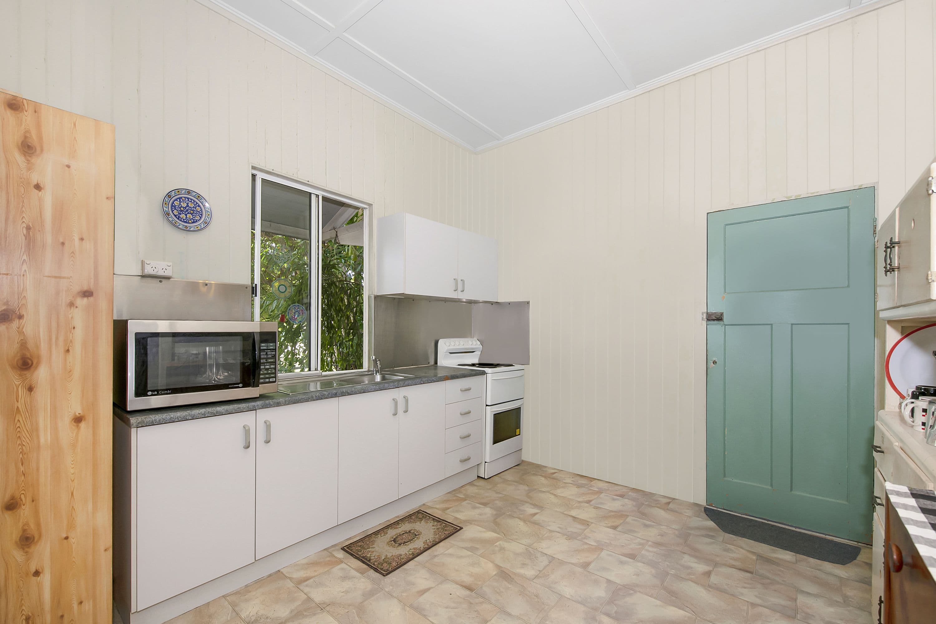 18 Dillane Street, Hyde Park QLD 4812, Hyde Park - Thumbnail 5