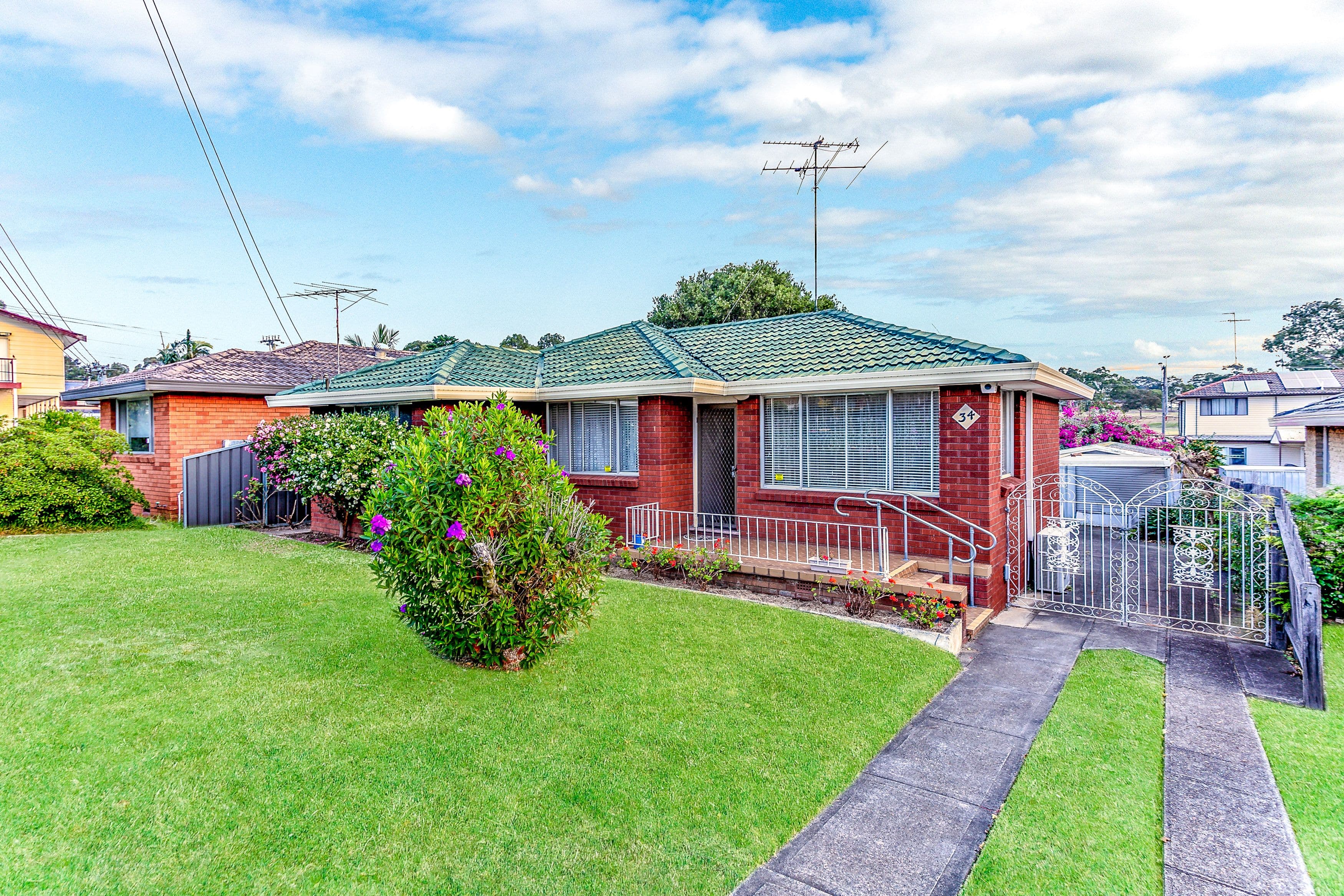 34 Nile Avenue, Seven Hills - Image 1