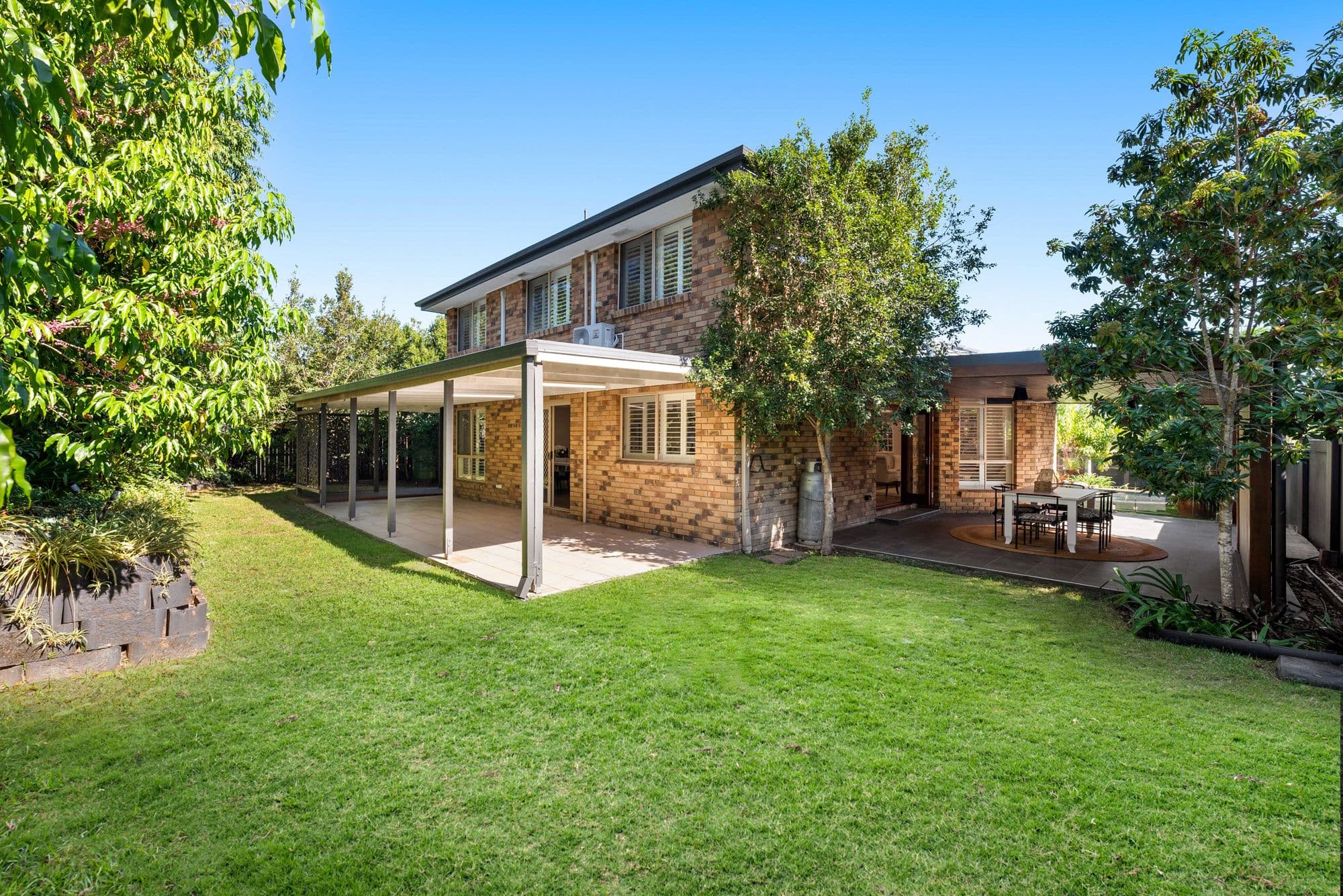 2 Engelmann Close, Carindale QLD 4152, Carindale - Thumbnail 2
