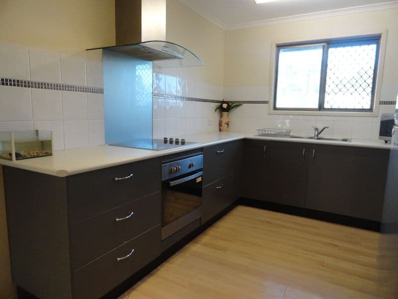10 Nicklin Drive, BEACONSFIELD QLD 4740, Beaconsfield - Thumbnail 2