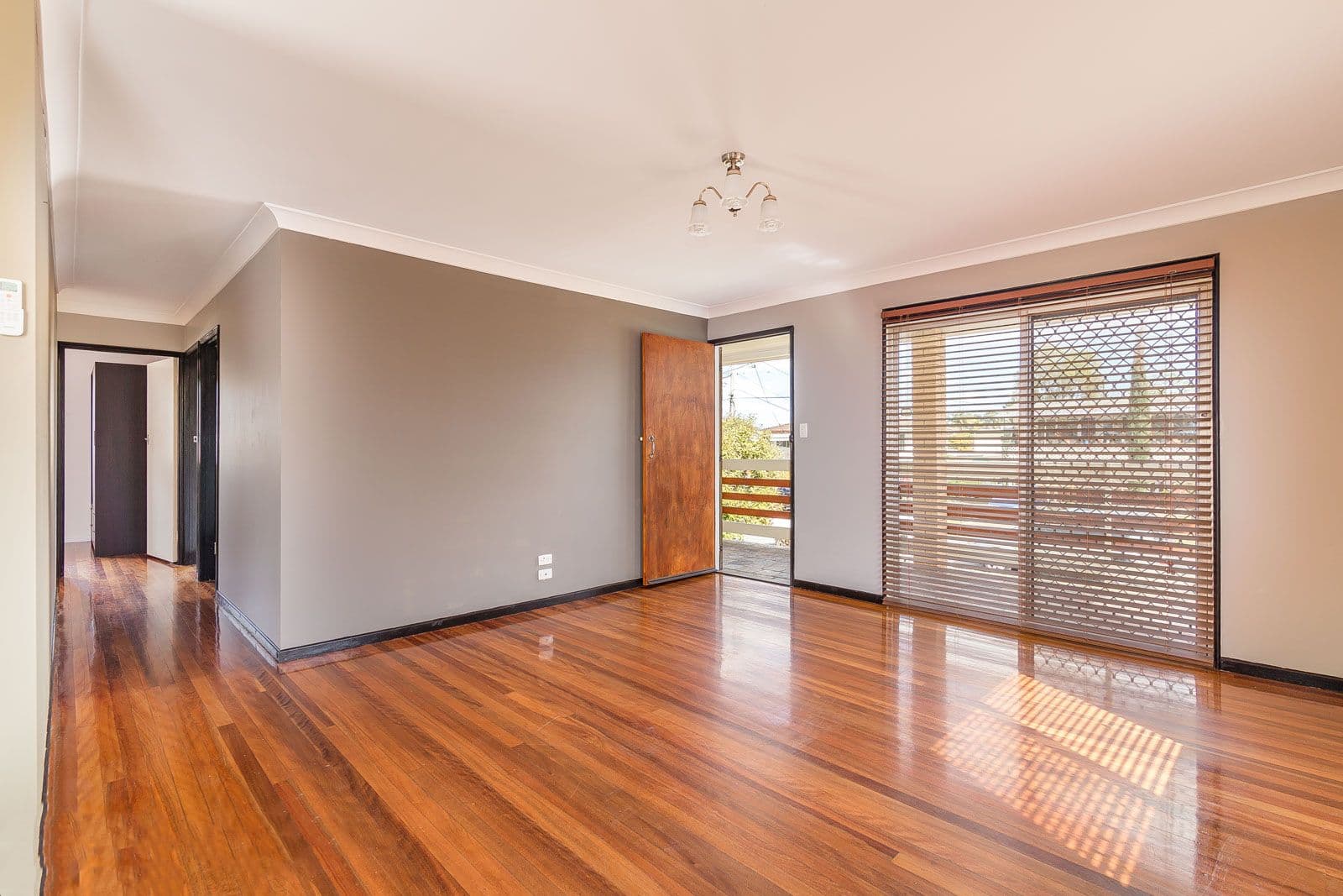 15 Margarette Street, Logan Central QLD 4114, Logan Central - Thumbnail 3