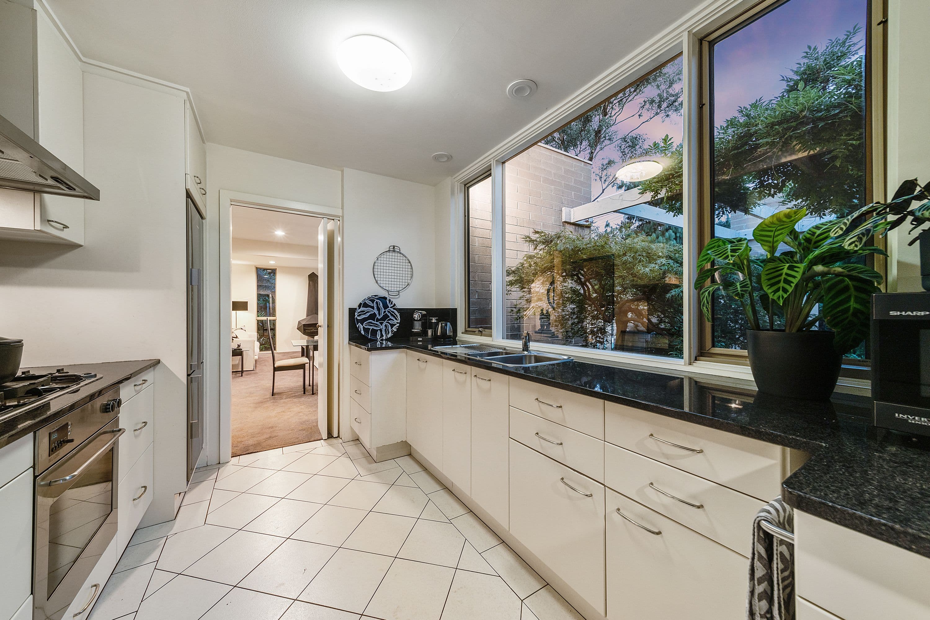 11 Belconnen Way, Weetangera ACT 2614, Weetangera - Thumbnail 4