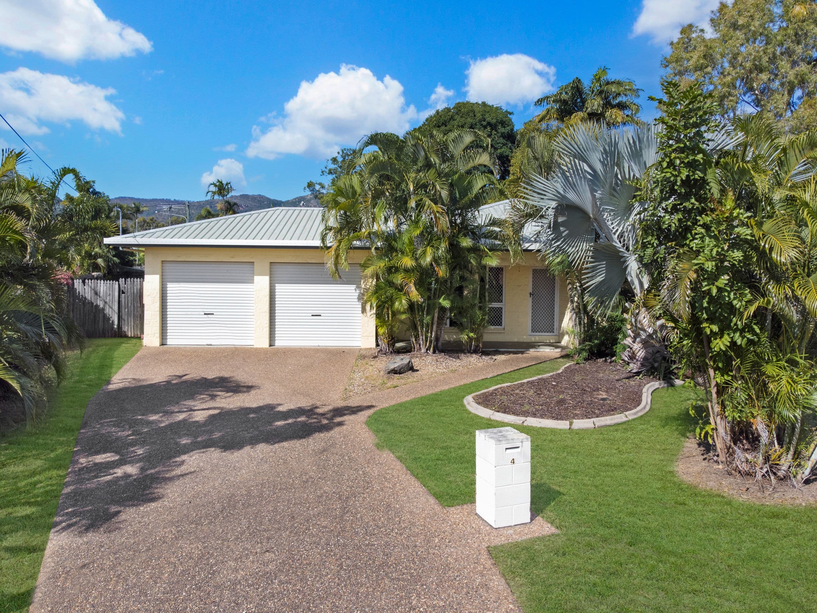 4 Jeannie Court, Rasmussen QLD 4815, Rasmussen - Thumbnail 2