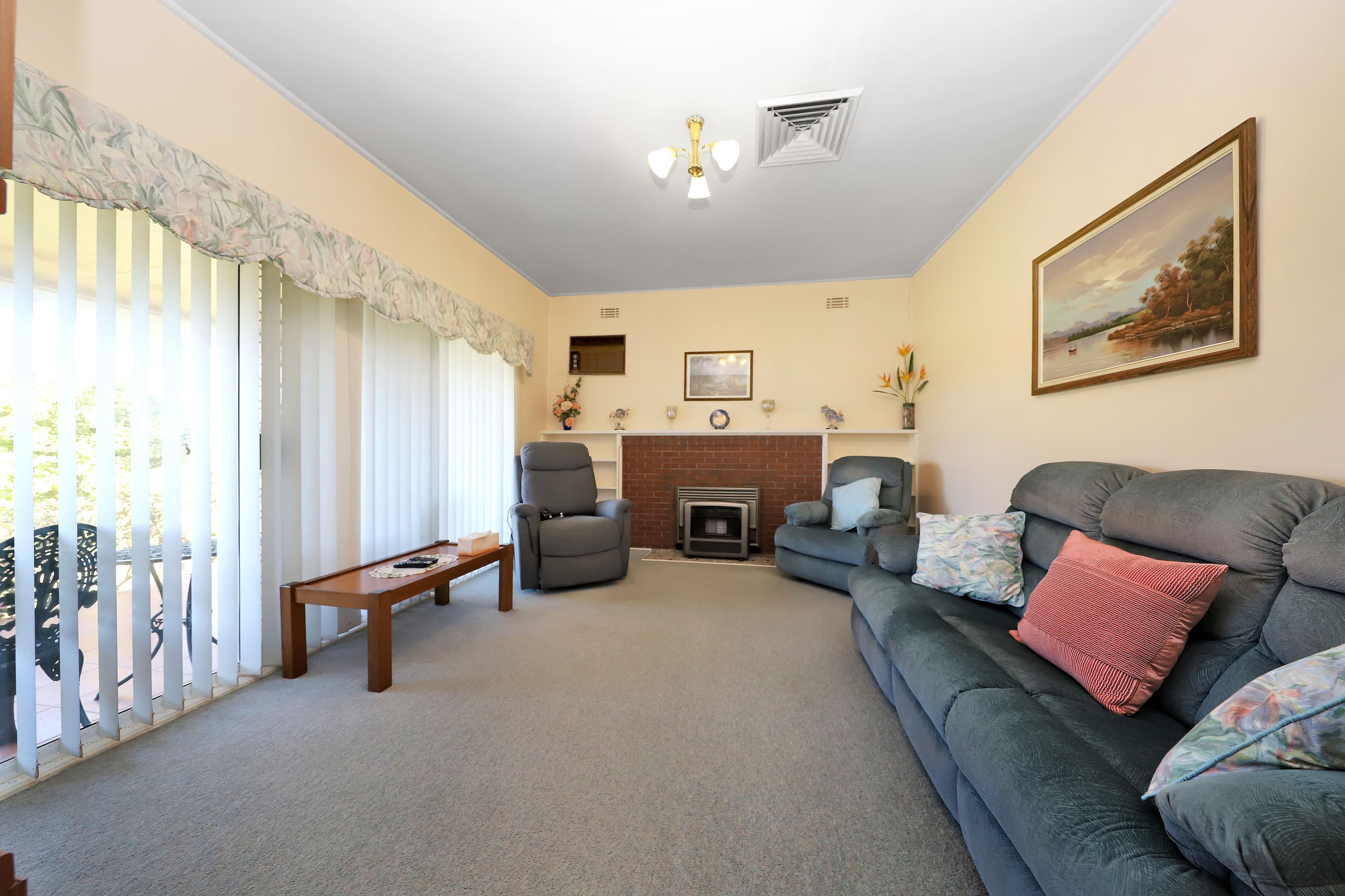 197 Simpson Street, Tumut NSW 2720, Tumut - Thumbnail 3