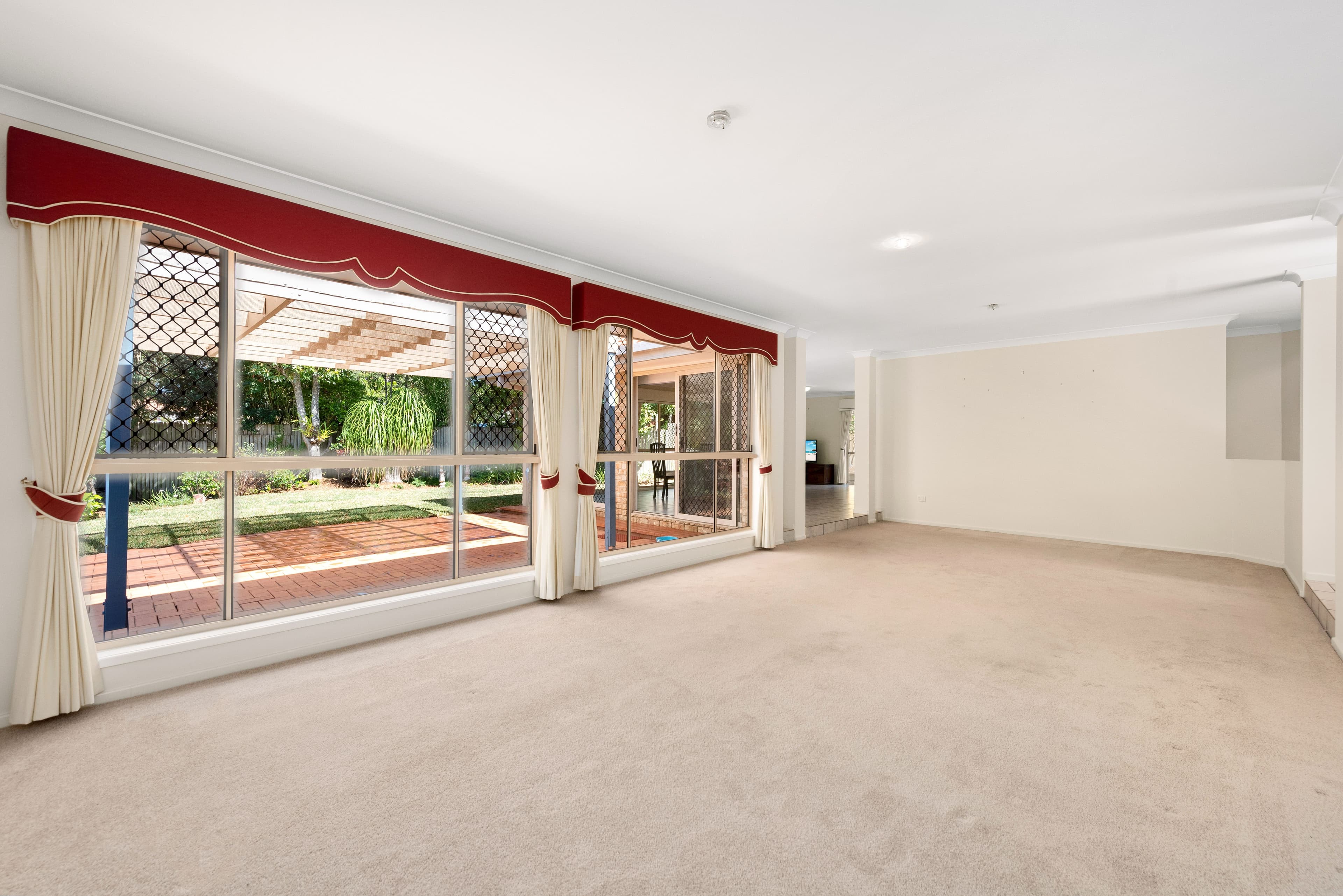 5 Egert Court, Carindale QLD 4152, Carindale - Thumbnail 2