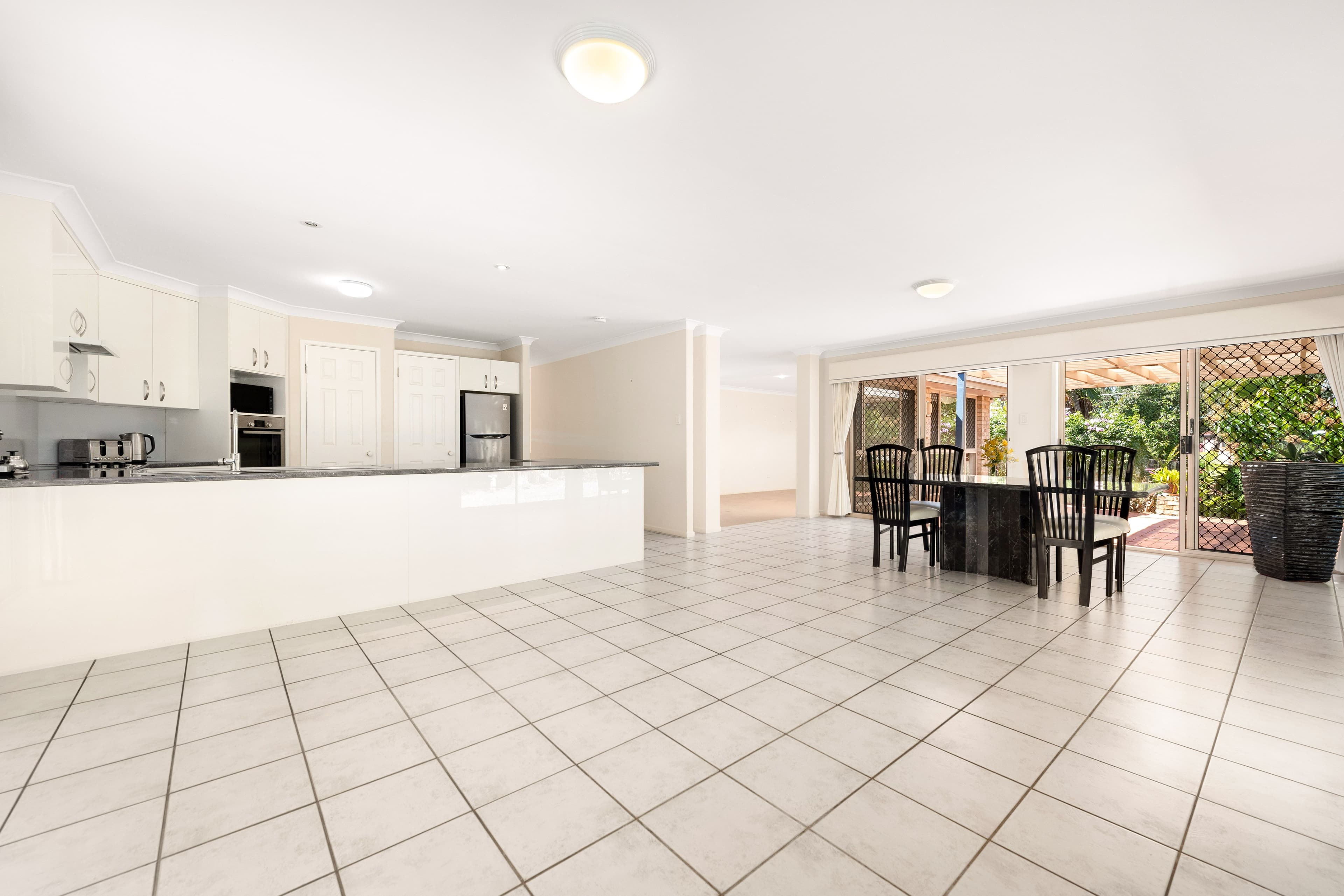 5 Egert Court, Carindale QLD 4152, Carindale - Thumbnail 3