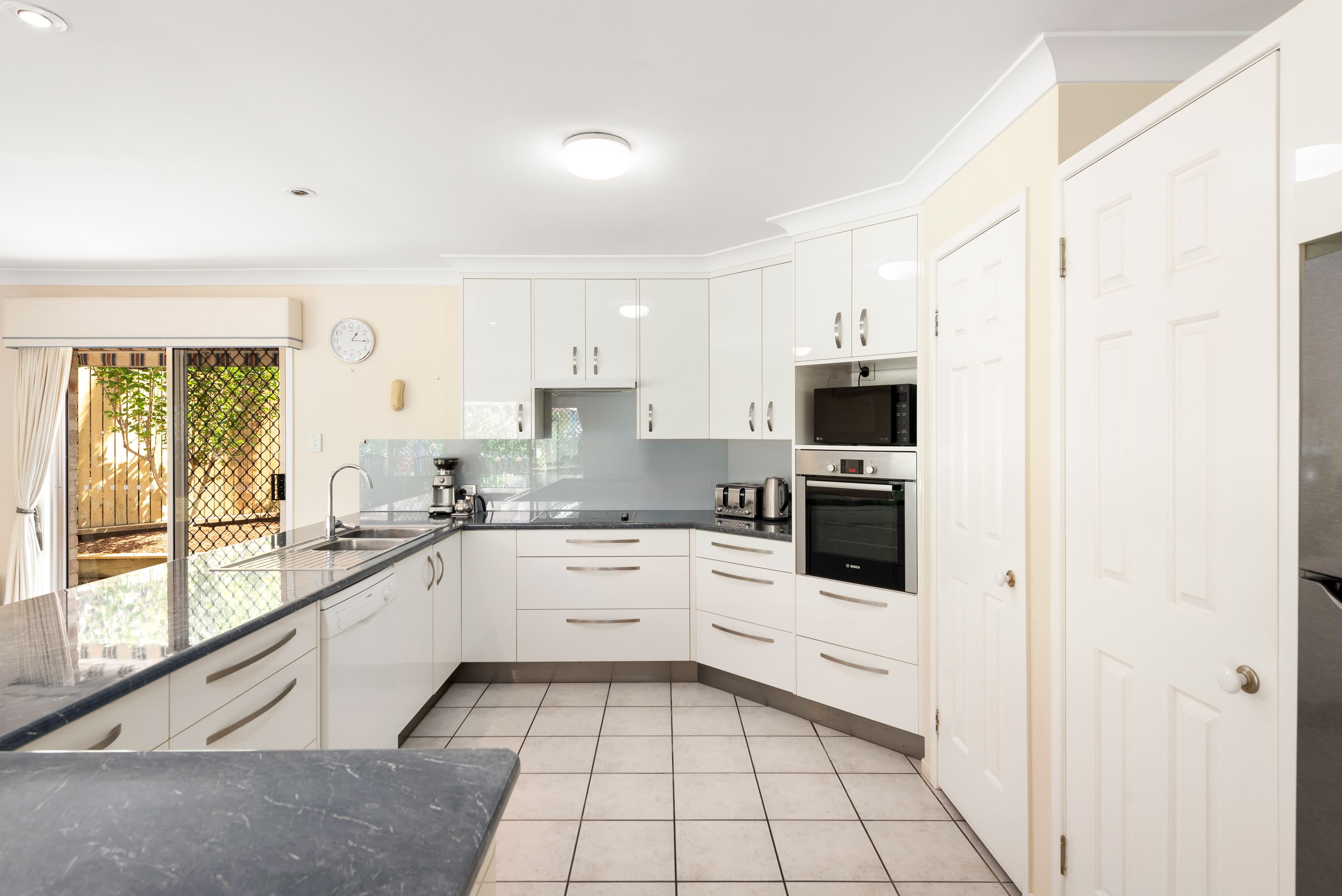 5 Egert Court, Carindale QLD 4152, Carindale - Thumbnail 4