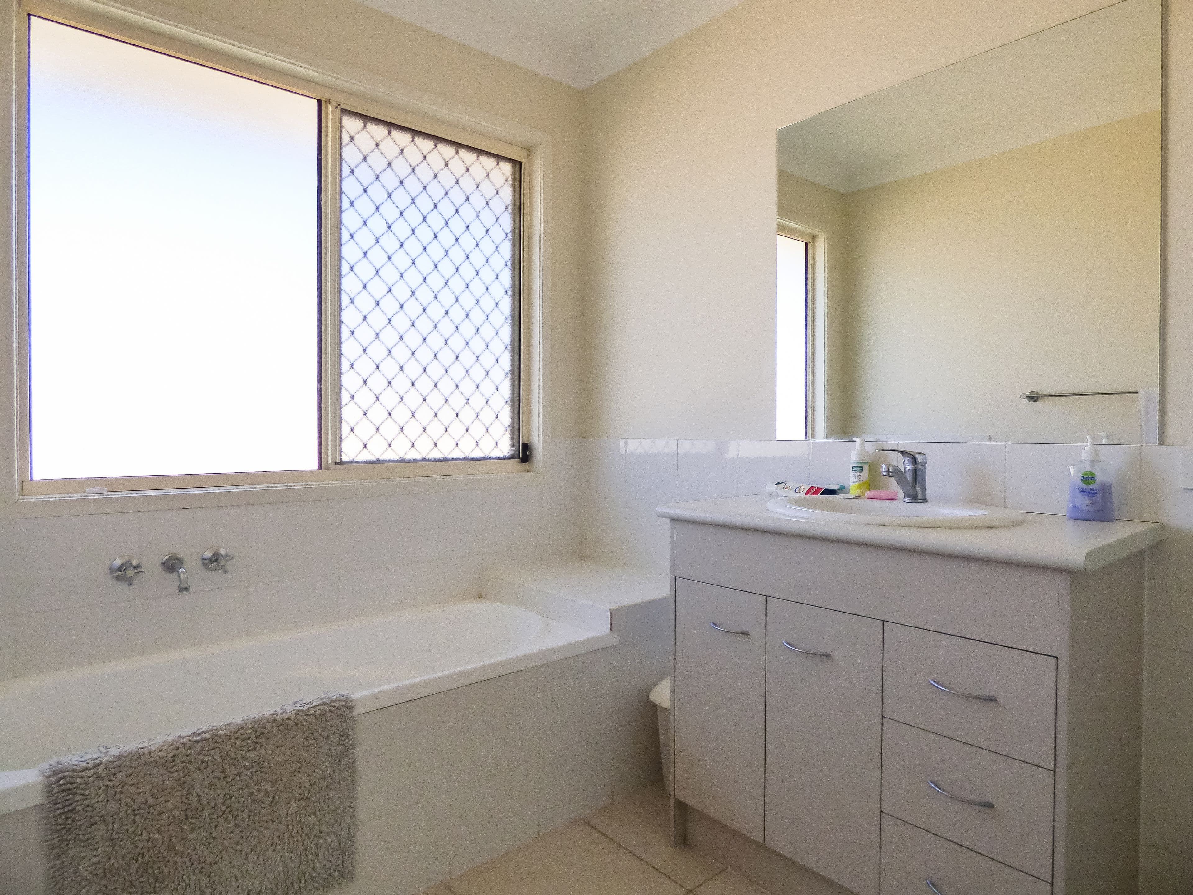 23 Bassett Court, Roma QLD 4455, Roma - Thumbnail 8