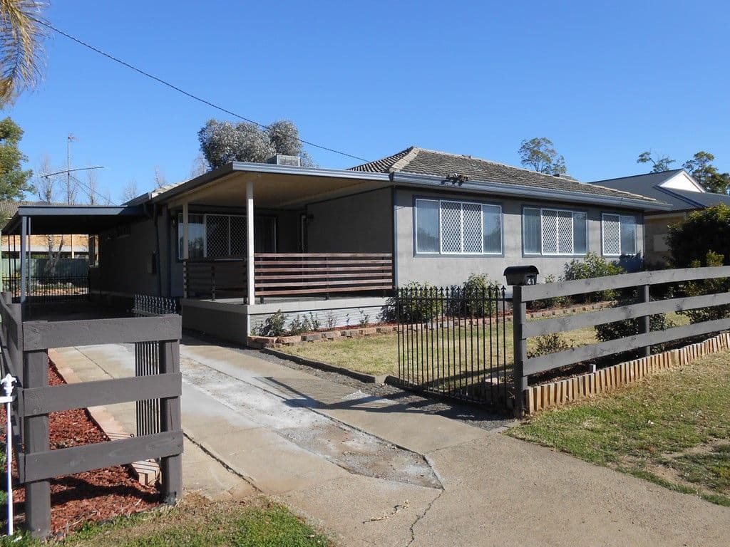41 Vera Street, TAMWORTH NSW 2340, South Tamworth - Image 1