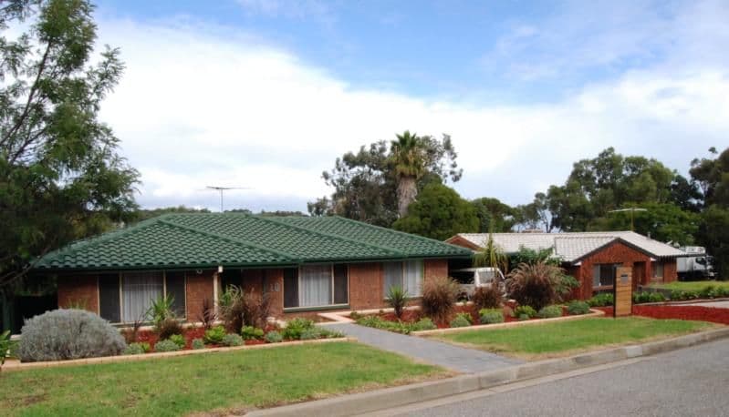 10 Flinders Crescent, HACKHAM SA 5163, Hackham - Image 1