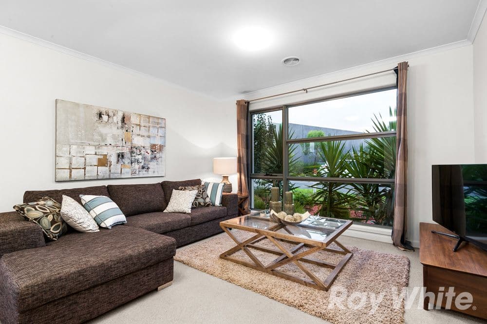 39 Brunton Crescent, Mulgrave VIC 3170, Mulgrave - Thumbnail 3