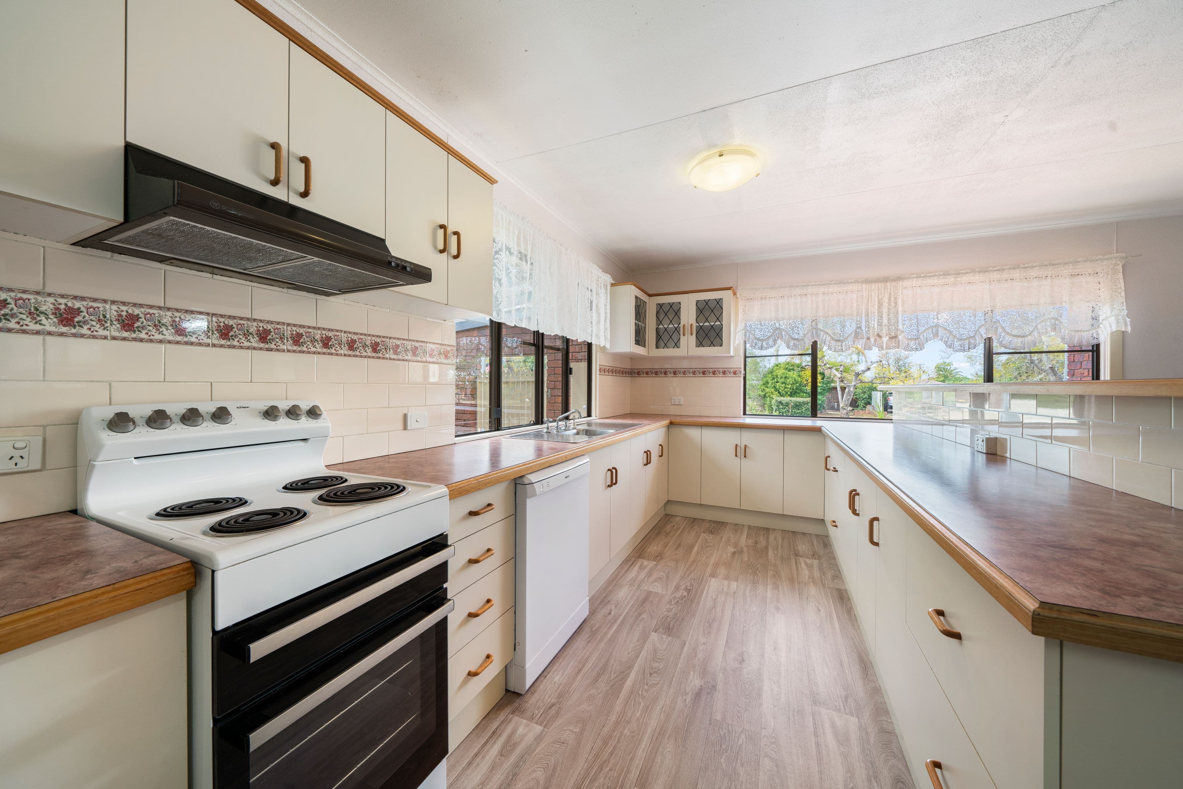 13 Holmes Street, Pittsworth QLD 4356, Pittsworth - Thumbnail 8