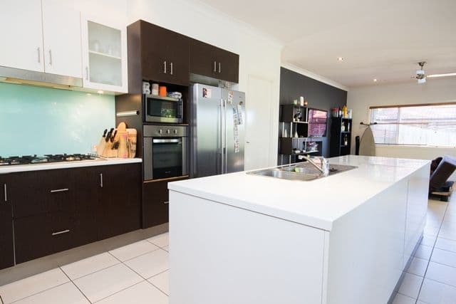 10 Macklin Court, UPPER COOMERA QLD 4209, Upper Coomera - Thumbnail 2