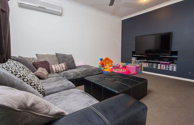 10 Macklin Court, UPPER COOMERA QLD 4209, Upper Coomera - Thumbnail 4