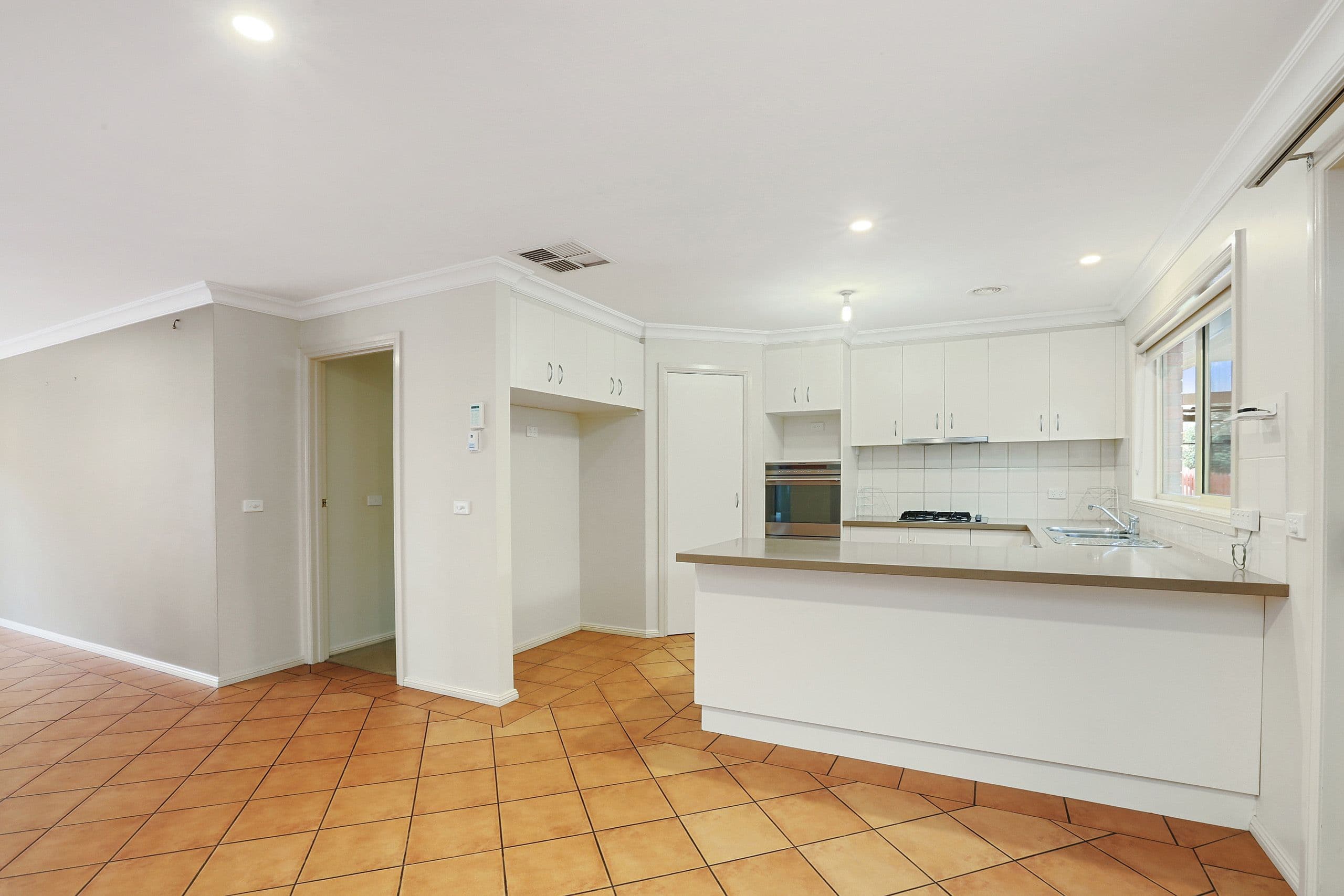 8 Oak Court, Lara VIC 3212, Lara - Thumbnail 4