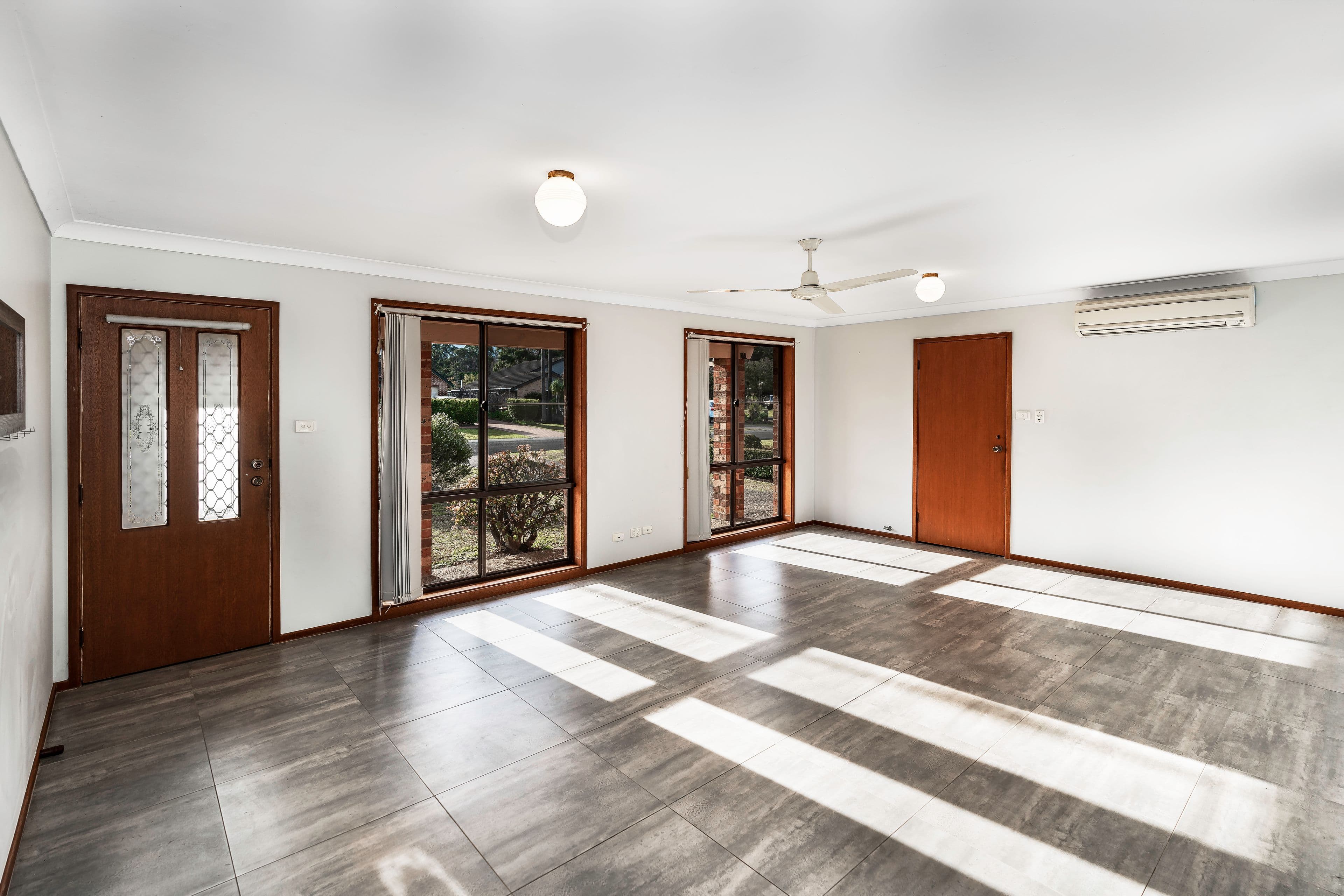 25 Ferntree Drive, Bomaderry - Thumbnail 2