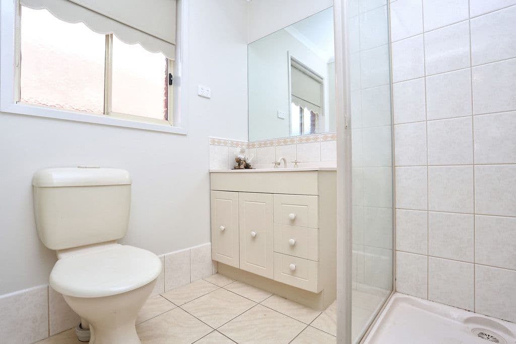17 Klippel Way, Caroline Springs VIC 3023, Caroline Springs - Thumbnail 8