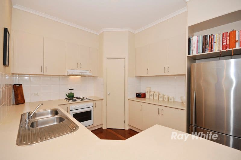 3 Garrison Grove, WANTIRNA VIC 3152, Wantirna - Thumbnail 2
