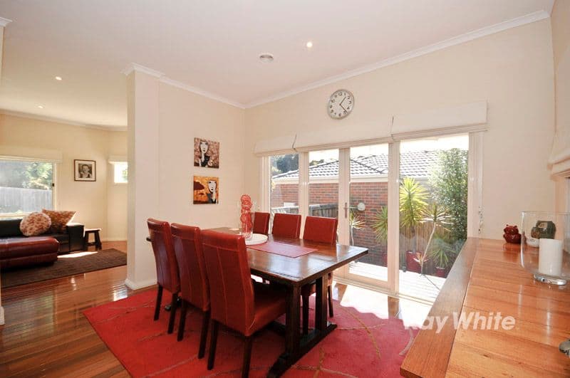 3 Garrison Grove, WANTIRNA VIC 3152, Wantirna - Thumbnail 3