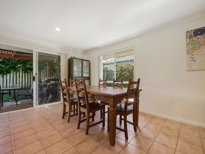 34 Seville Circuit, BURLEIGH WATERS QLD 4220, Burleigh Waters - Thumbnail 5