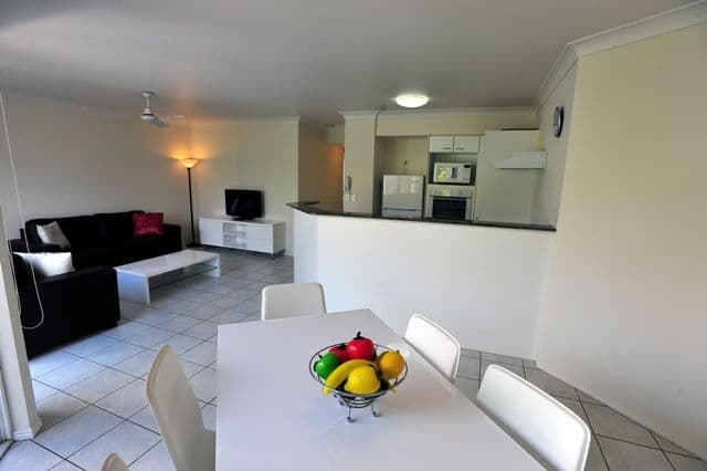 Apartment 77 'Grande Florida', 7 Redondo Avenue, MIAMI QLD 4220, Miami - Thumbnail 2