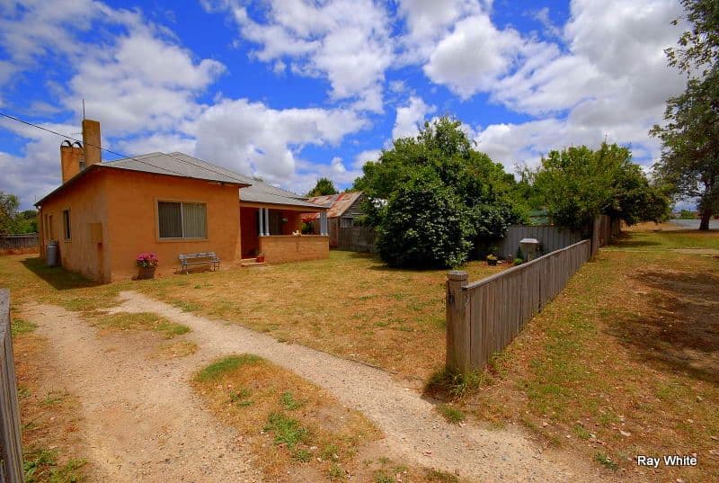 32 Elrington Street, Braidwood - Image 1