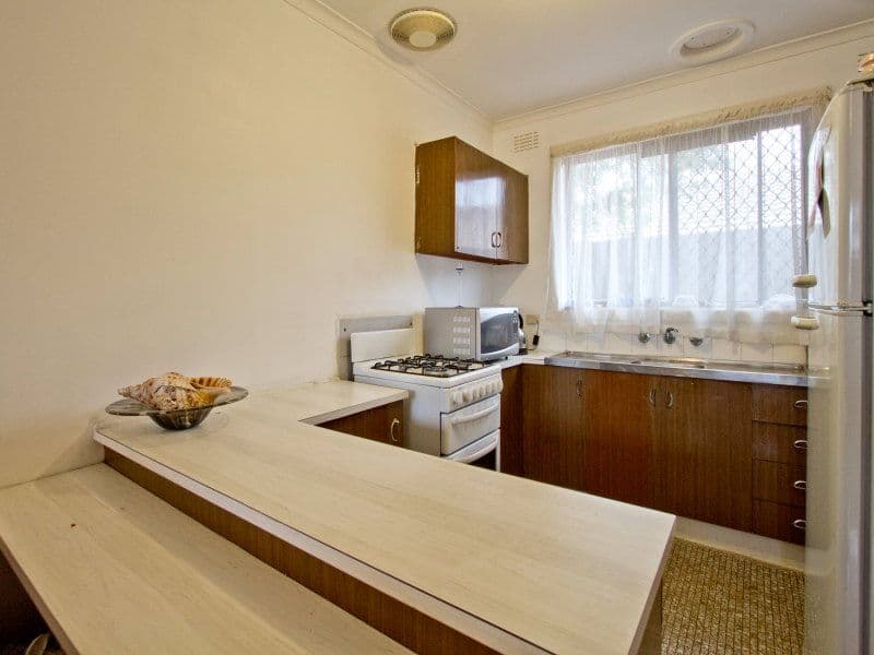 23 Fairway Street, FRANKSTON VIC 3199, Frankston - Thumbnail 2