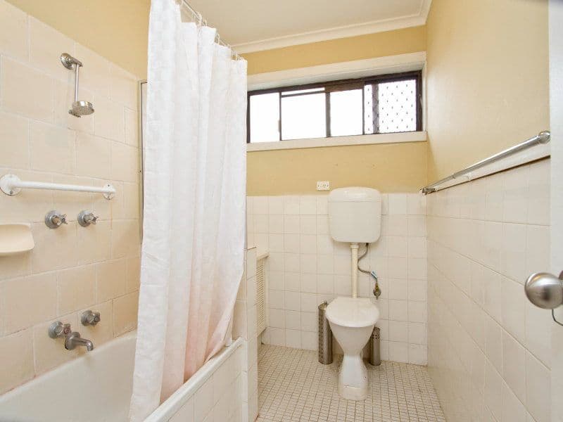 23 Fairway Street, FRANKSTON VIC 3199, Frankston - Thumbnail 5