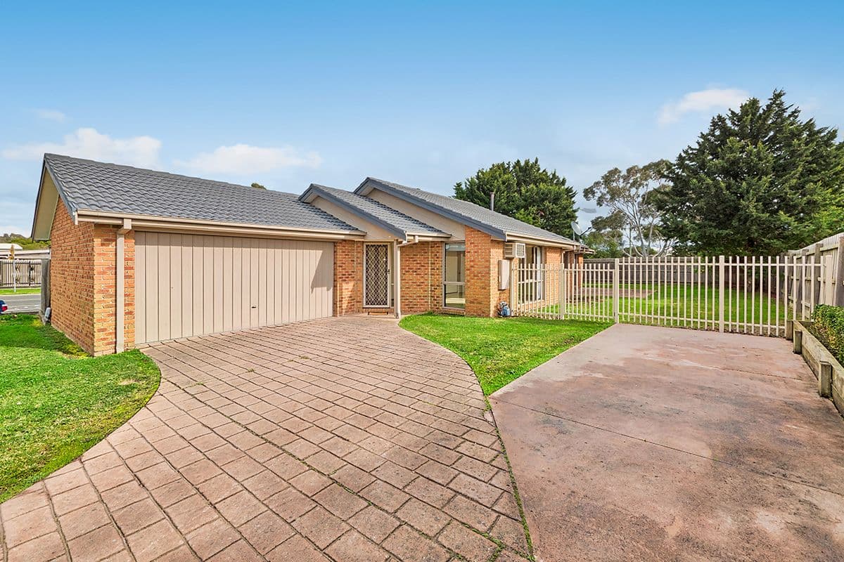 60 Ireland Avenue, Narre Warren VIC 3805, Narre Warren - Image 1
