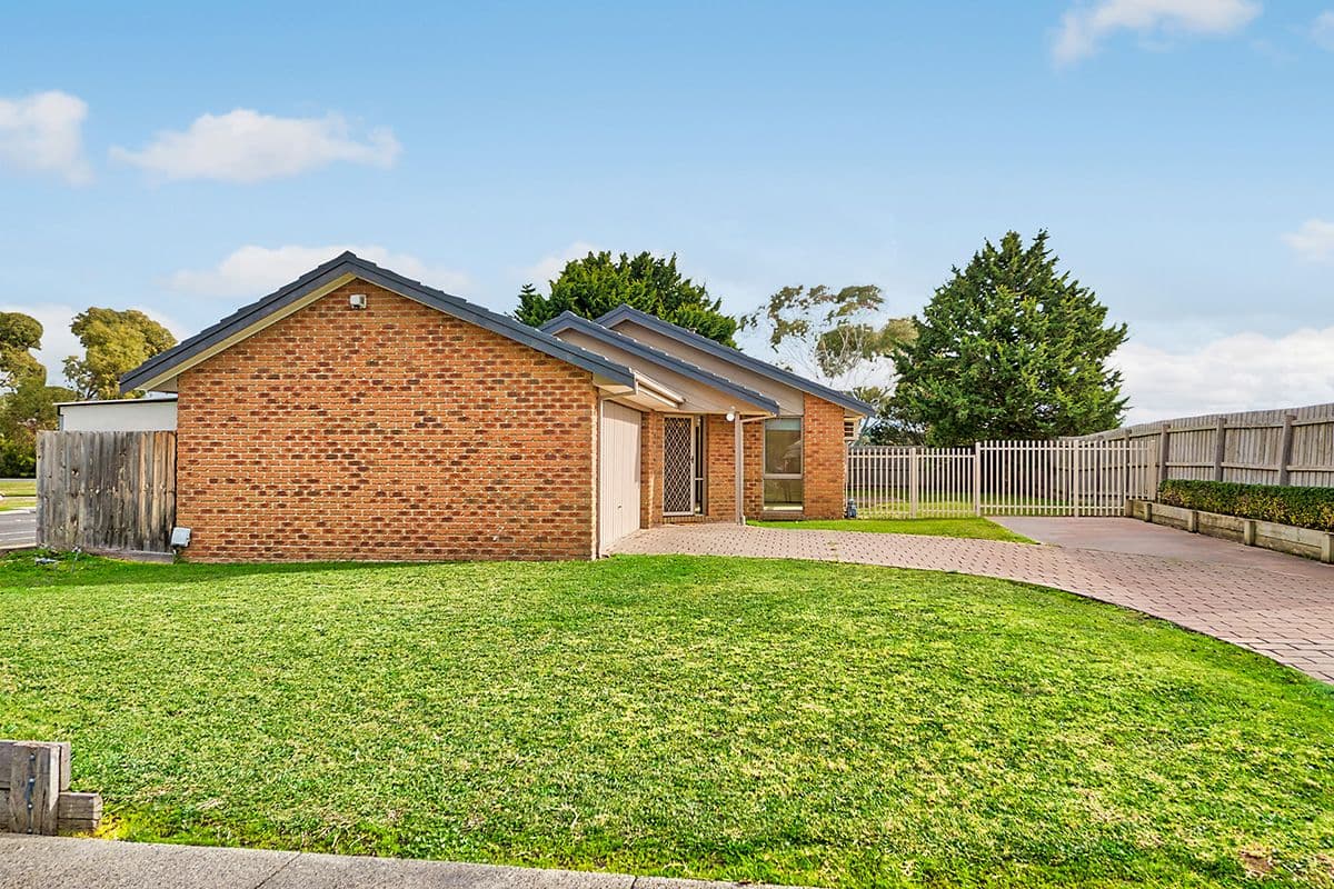 60 Ireland Avenue, Narre Warren VIC 3805, Narre Warren - Thumbnail 3