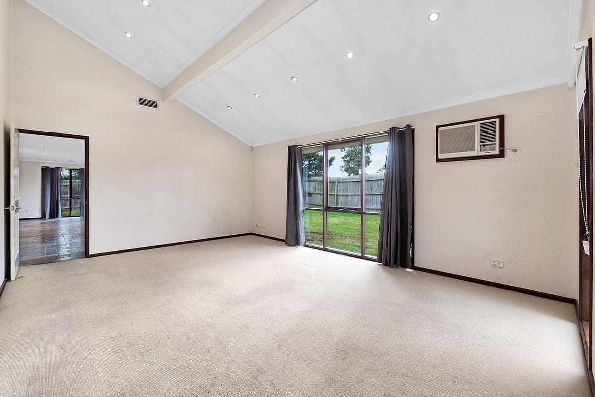 60 Ireland Avenue, Narre Warren VIC 3805, Narre Warren - Thumbnail 6