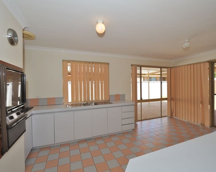 8 Sloop Court, WAIKIKI WA 6169, Waikiki - Thumbnail 3