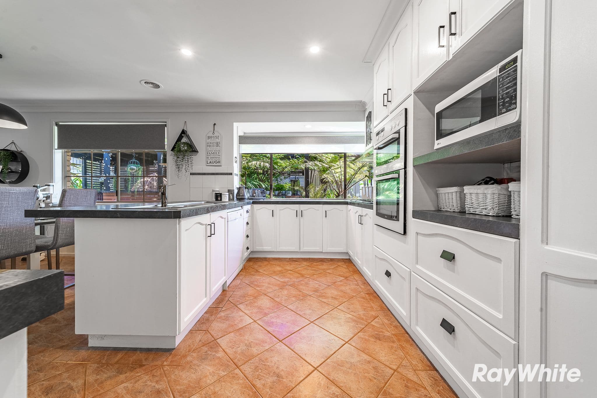 34 Akoonah Drive, Golden Square VIC 3555, Golden Square - Thumbnail 7