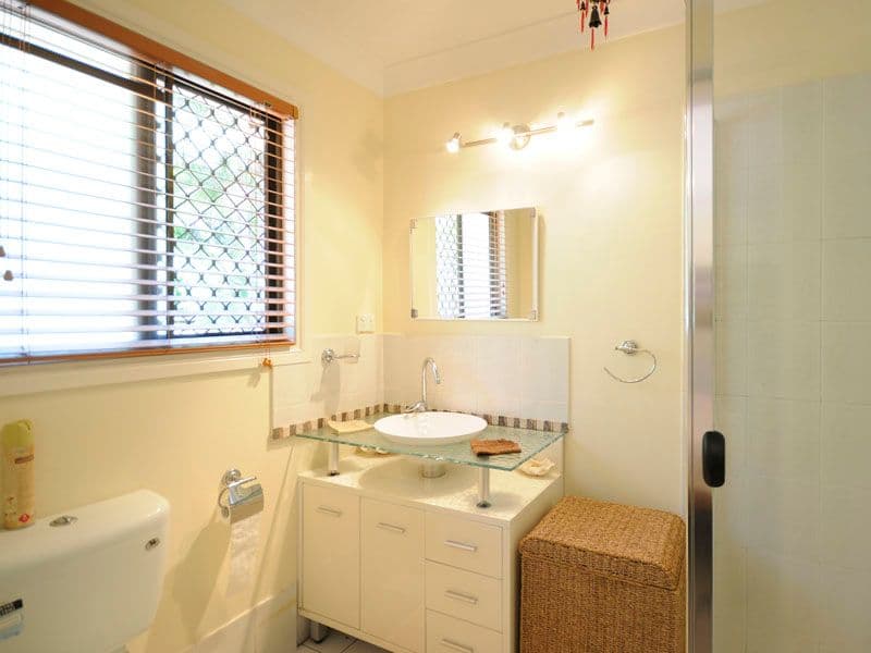 9 Wickepin Court, ELANORA QLD 4221, Elanora - Thumbnail 8