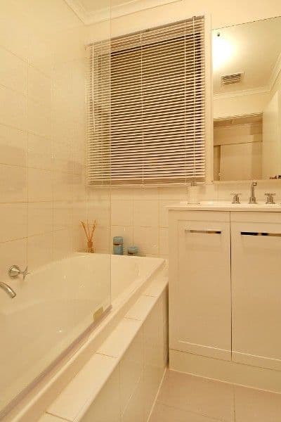 35 Freeman Crescent, MILL PARK VIC 3082, Mill Park - Thumbnail 4
