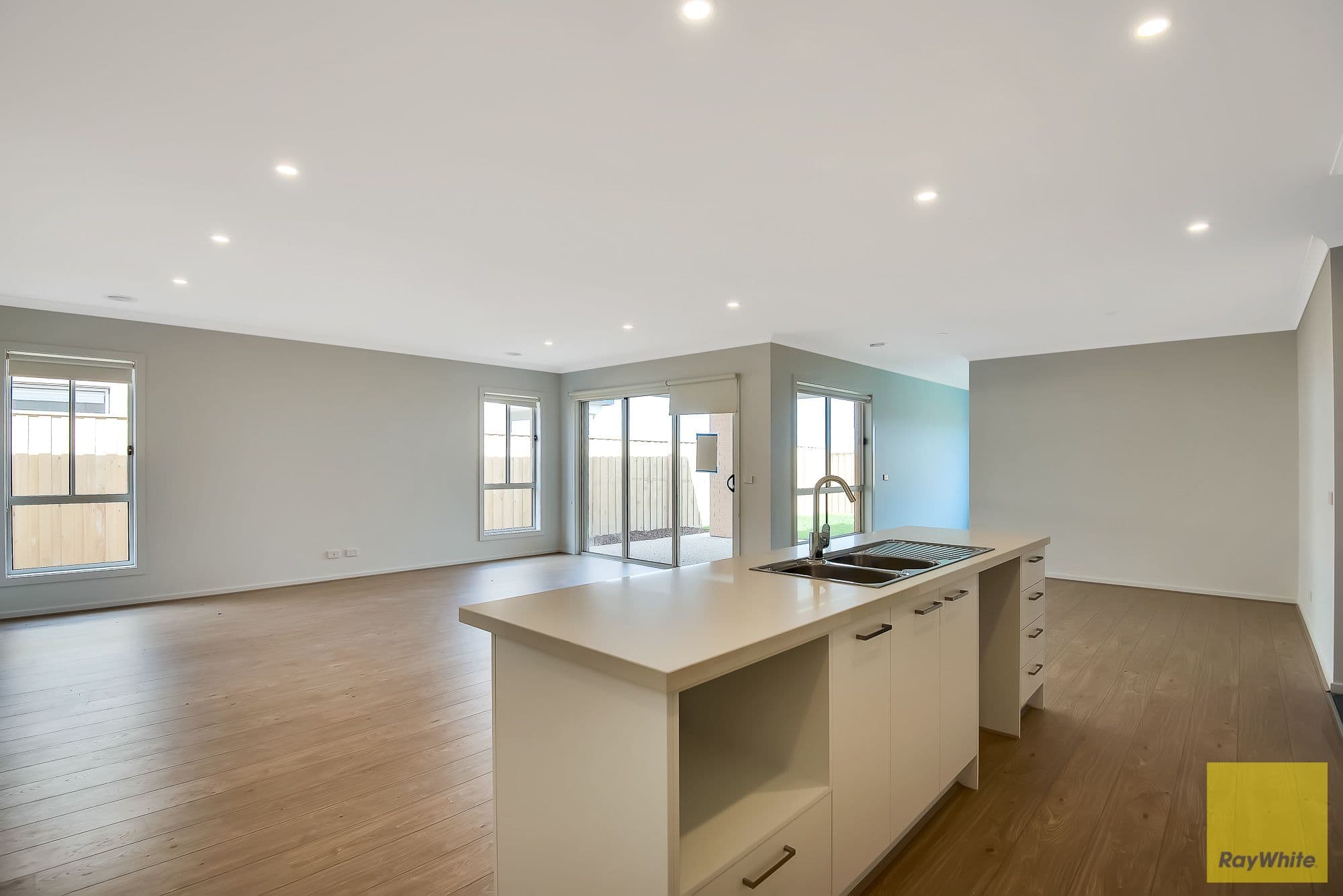 18 Madden Boulevard, Tarneit VIC 3029, Tarneit - Thumbnail 6