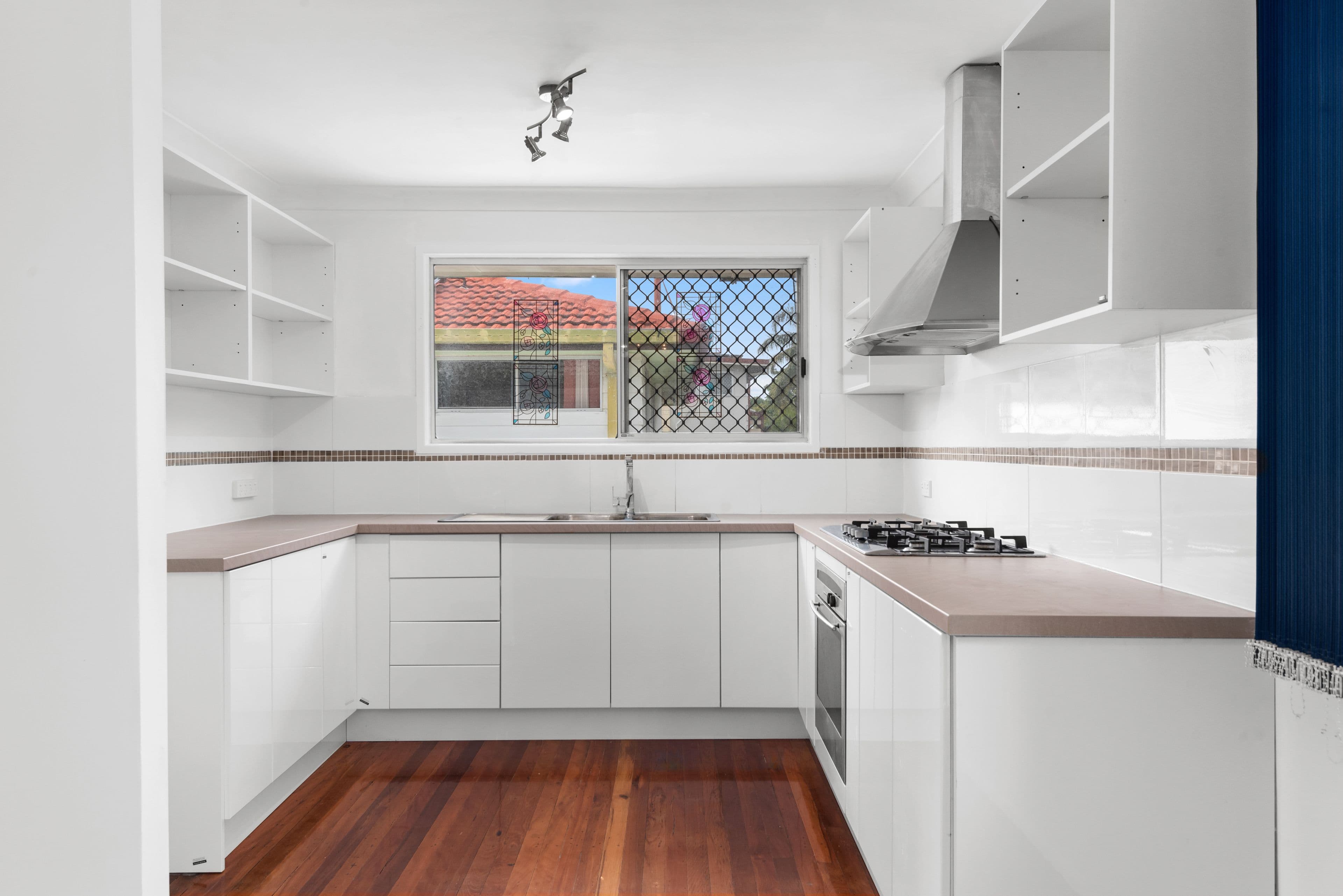 11 Bolwell Street, Runcorn QLD 4113, Runcorn - Thumbnail 2