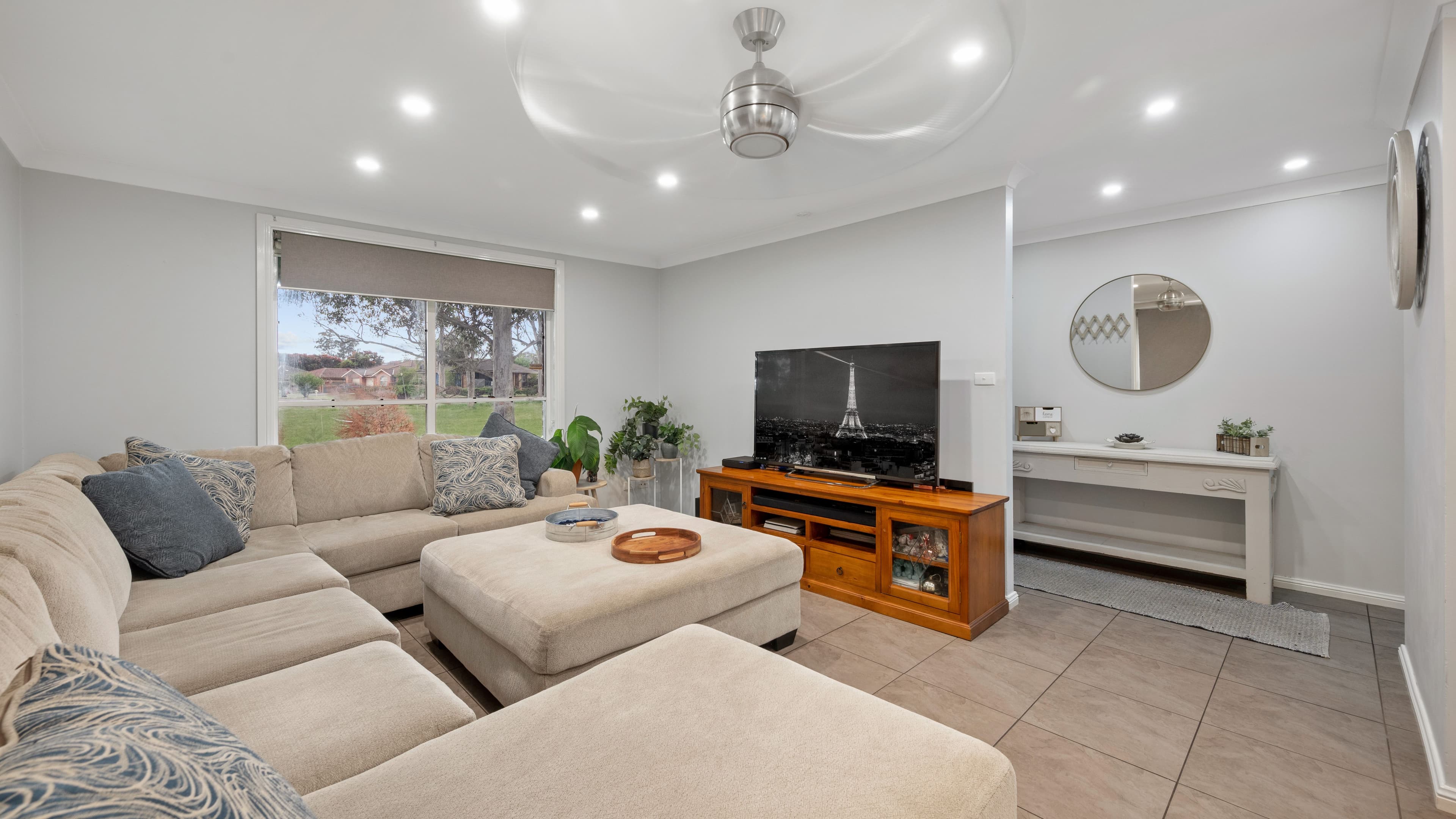 1 Timaru Grove, South Penrith NSW 2750, South Penrith - Thumbnail 2