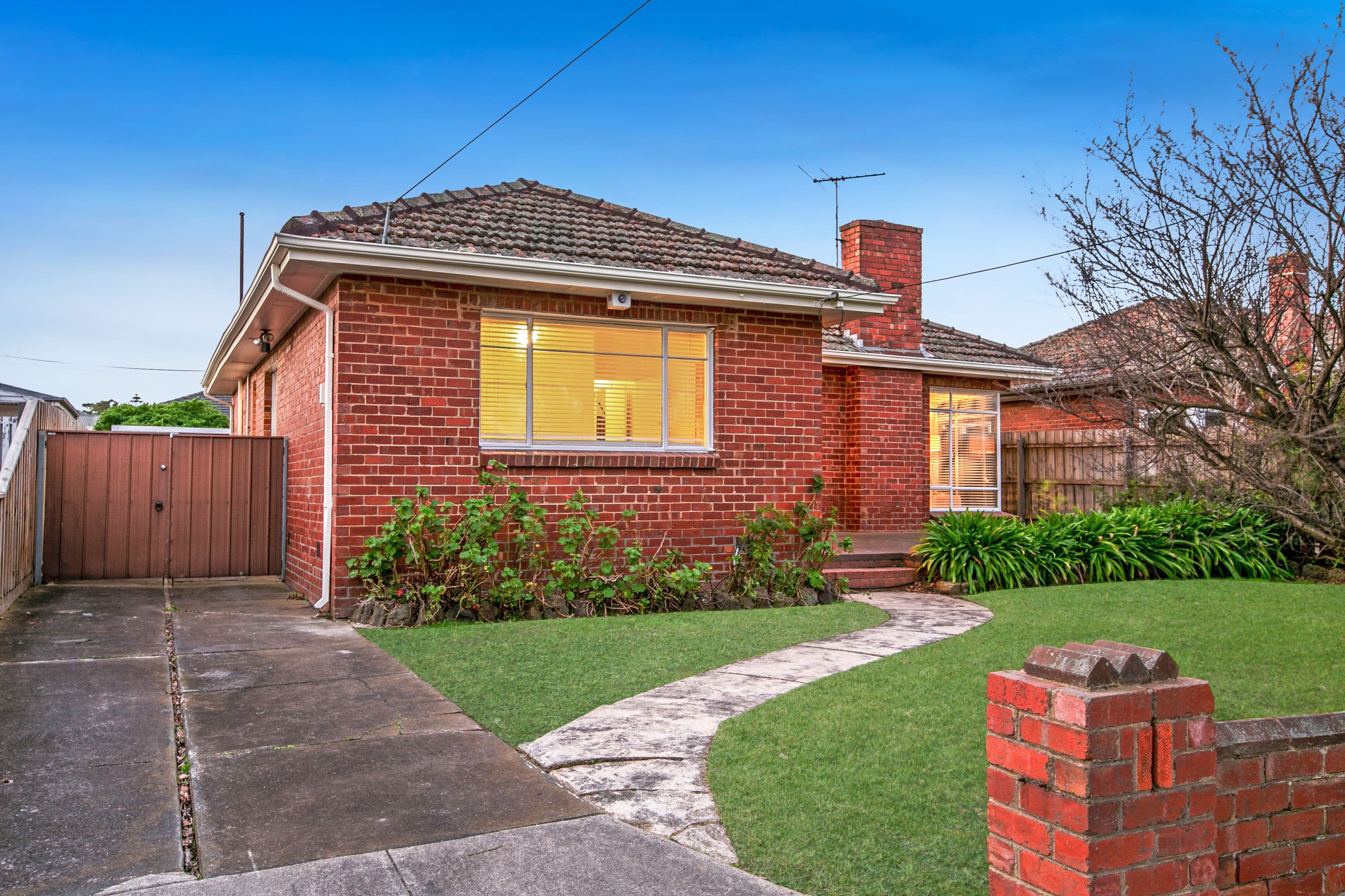 77 Royal Parade, Reservoir VIC 3073, Reservoir - Thumbnail 3
