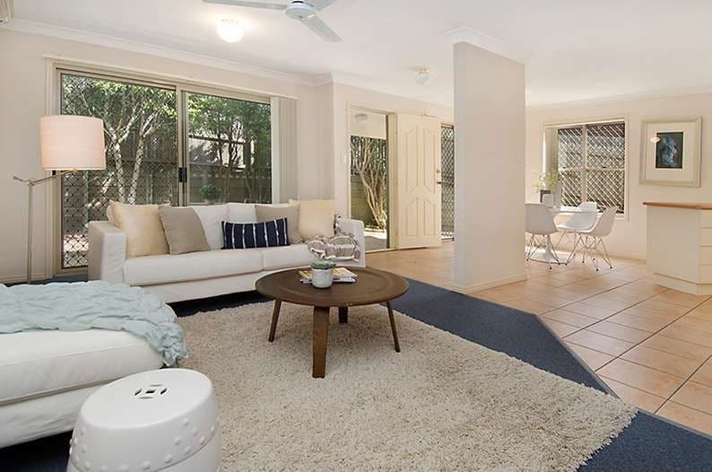 29 Oatland Crescent, Holland Park West QLD 4121, Holland Park West - Thumbnail 2