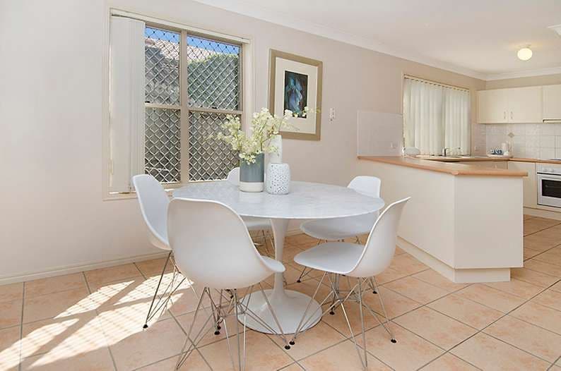 29 Oatland Crescent, Holland Park West QLD 4121, Holland Park West - Thumbnail 5